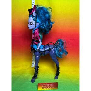 Monster High Freaky Fusion Hybrids Avia Trotter Doll